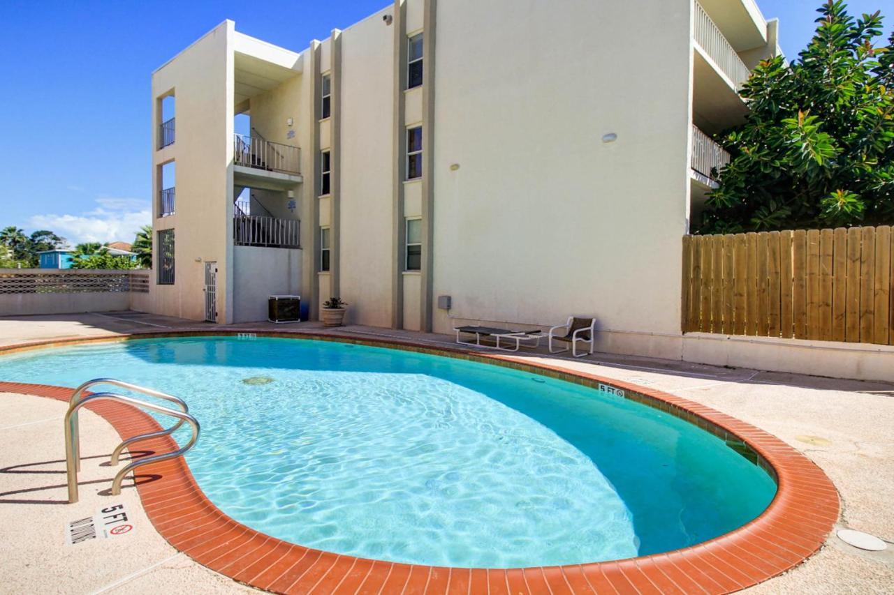 FIESTA SOL CONDOMINIUMS SOUTH PADRE ISLAND, TX (United States) - from US$  66 | BOOKED